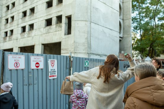Marija Nemčenko ir „Herojaus“ mokyklos mokiniai_Gintarė Žaltauskaitė